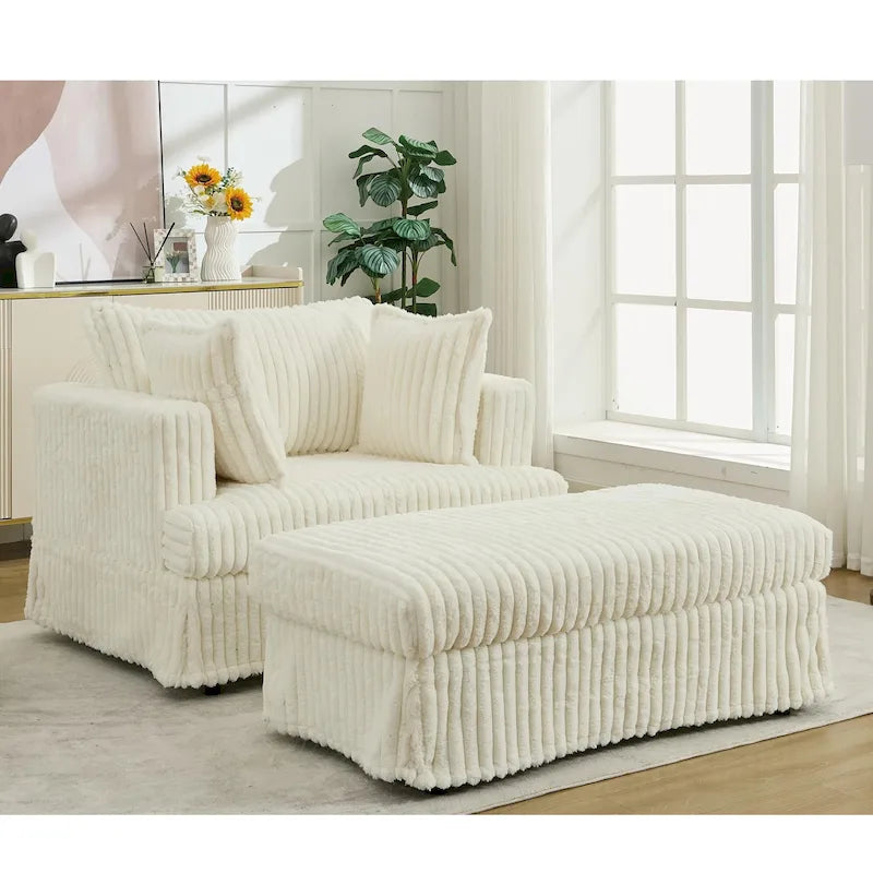 Übergroßer gepolsterter Chaiselongue-Sessel mit Hocker und Kissen