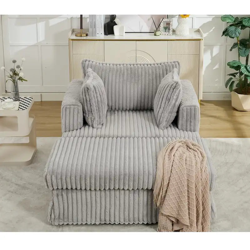 Übergroßer gepolsterter Chaiselongue-Sessel mit Hocker und Kissen