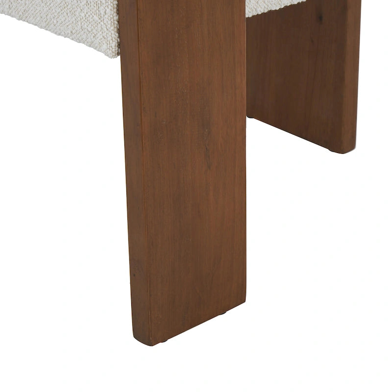 Runder Akzentstuhl aus Bouclé-Polyester mit geschwungener Rückenlehne im Mid-Century-Modern-Stil für das Wohnzimmer