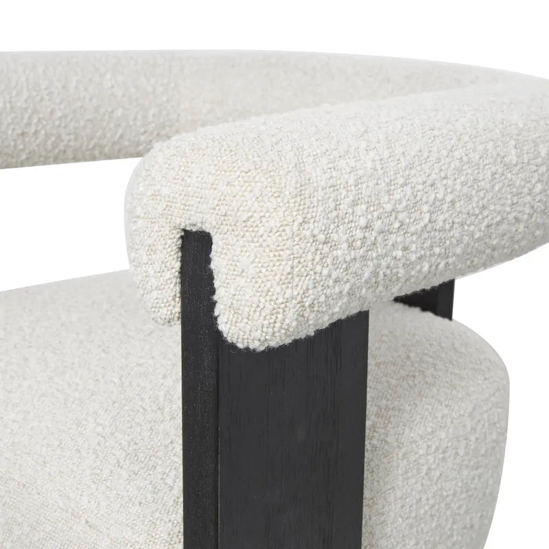 Runder Akzentstuhl aus Bouclé-Polyester mit geschwungener Rückenlehne im Mid-Century-Modern-Stil für das Wohnzimmer