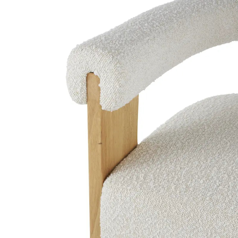 Runder Akzentstuhl aus Bouclé-Polyester mit geschwungener Rückenlehne im Mid-Century-Modern-Stil für das Wohnzimmer