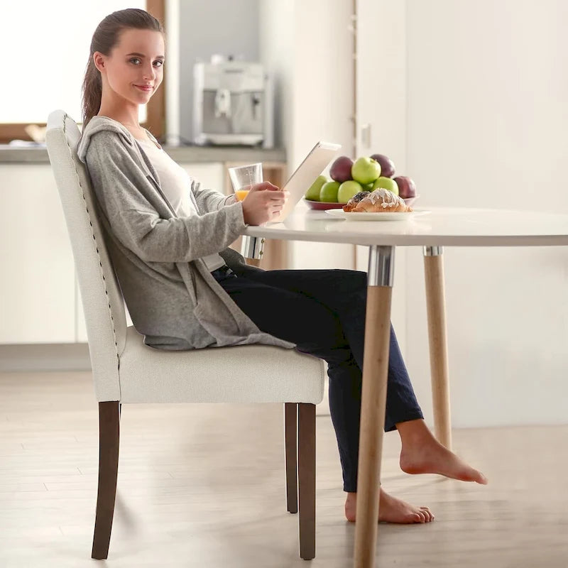 Gepolsterte Esszimmerstühle, 2er-Set, moderne gepolsterte Stoffstühle für das Esszimmer mit Nagelkopfbesatz und Holzbeinen