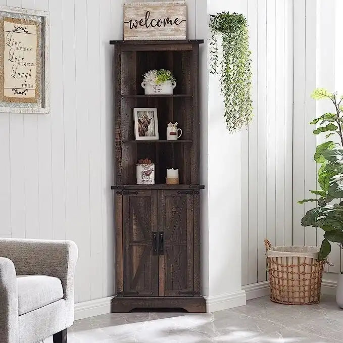 Hoher Eckschrank im Landhausstil, Aufbewahrungsschrank, platzsparend für den Wohnbereich